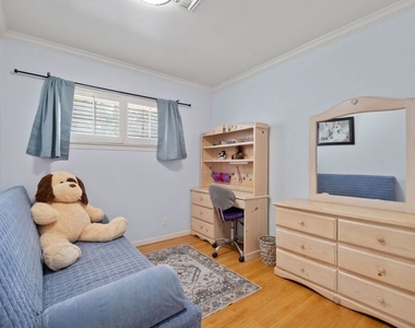 471 S Clark Drive - Photo Thumbnail 19