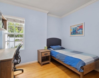 471 S Clark Drive - Photo Thumbnail 18
