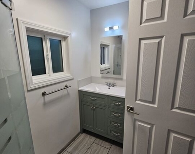 471 S Clark Drive - Photo Thumbnail 35