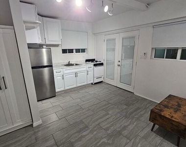 471 S Clark Drive - Photo Thumbnail 31