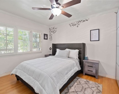 471 S Clark Drive - Photo Thumbnail 11