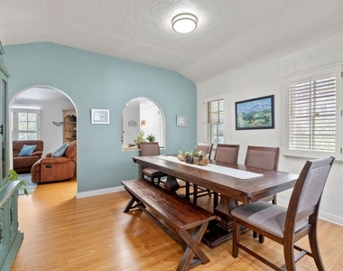 471 S Clark Drive - Photo Thumbnail 8