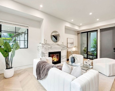 652 Huntley Drive - Photo Thumbnail 7