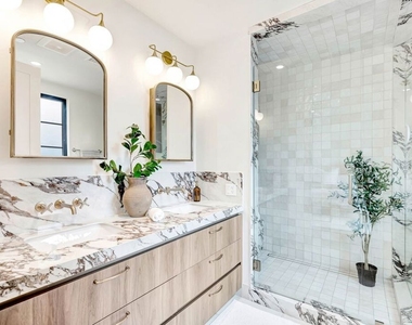 652 Huntley Drive - Photo Thumbnail 26
