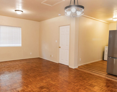642 N La Jolla Avenue - Photo Thumbnail 3
