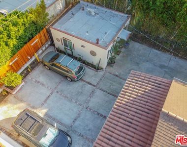 642 N La Jolla Avenue - Photo Thumbnail 15
