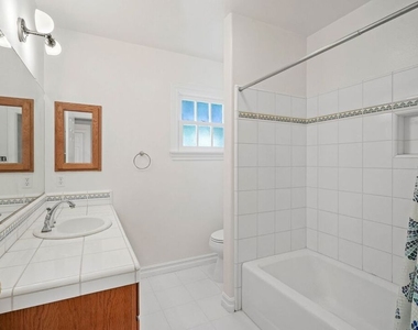 424 12th Street - Photo Thumbnail 5