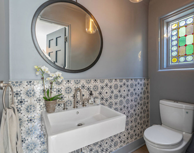 560 S Bronson Avenue - Photo Thumbnail 39