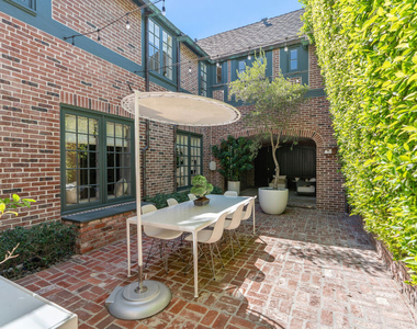 560 S Bronson Avenue - Photo Thumbnail 14