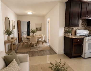 4822 Rosewood Avenue - Photo Thumbnail 4