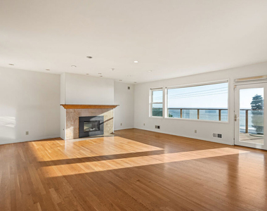 7203 Rindge Avenue - Photo Thumbnail 5