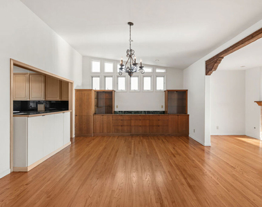 7203 Rindge Avenue - Photo Thumbnail 8