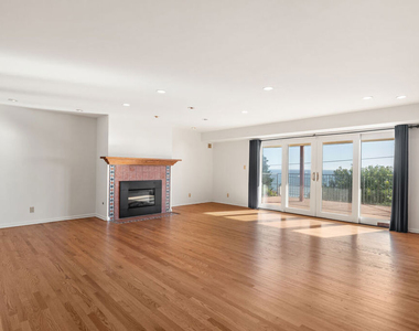 7203 Rindge Avenue - Photo Thumbnail 15