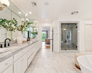 628 N Sierra Drive - Photo Thumbnail 45