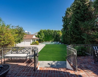 628 N Sierra Drive - Photo Thumbnail 12