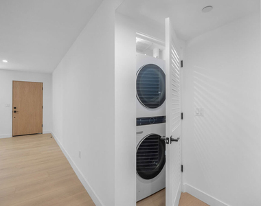 1332 Mohawk Street - Photo Thumbnail 15