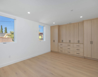 1332 Mohawk Street - Photo Thumbnail 13