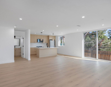 1332 Mohawk Street - Photo Thumbnail 3