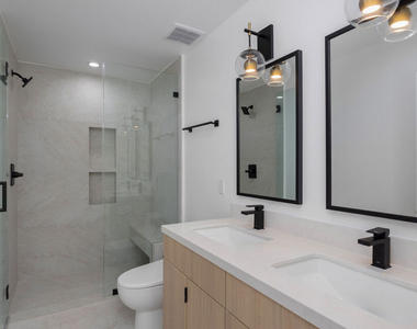 1332 Mohawk Street - Photo Thumbnail 7
