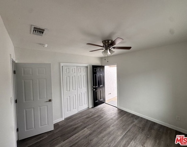 3020 Magnolia Avenue - Photo Thumbnail 15