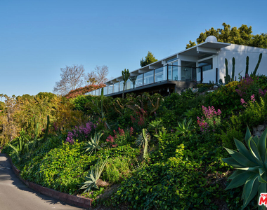 12 Deerhill Drive - Photo Thumbnail 1