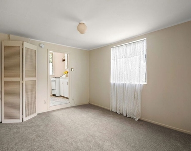 435 1/2 Raymond Avenue - Photo Thumbnail 4
