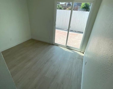 1515 S 40th St - Photo Thumbnail 6
