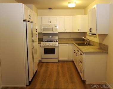 3215 Harris Street - Photo Thumbnail 5