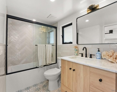 838 Portsmouth Court - Photo Thumbnail 13