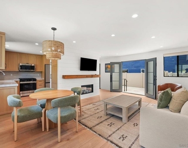 838 Portsmouth Court - Photo Thumbnail 5