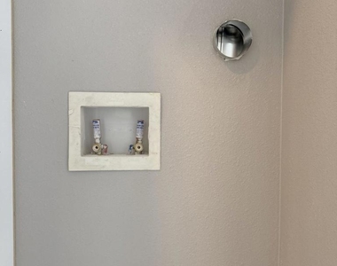 5370 Nutmeg St - Photo Thumbnail 7