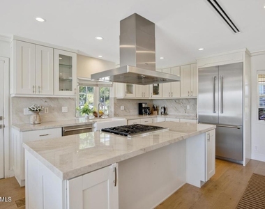 23350 Aetna Street - Photo Thumbnail 11