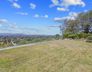 23350 Aetna Street - Photo Thumbnail 4
