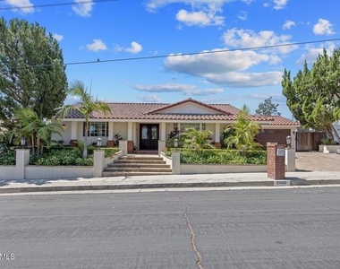 23350 Aetna Street - Photo Thumbnail 28