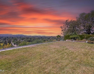 23350 Aetna Street - Photo Thumbnail 27