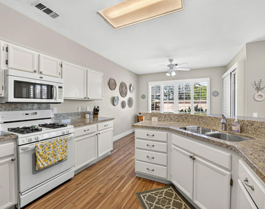 78724 Palm Tree Avenue - Photo Thumbnail 7