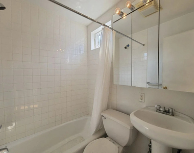 East 96th Street - Photo Thumbnail 7