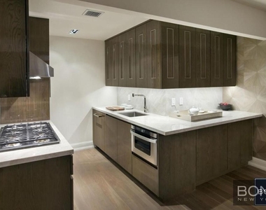 West 86th Street - Photo Thumbnail 2