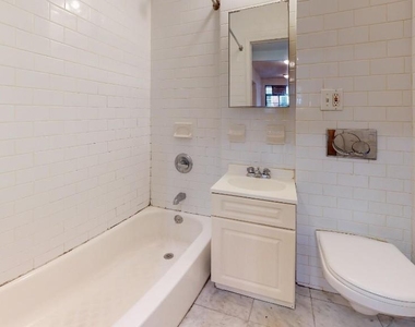 East 78 Street - Photo Thumbnail 5