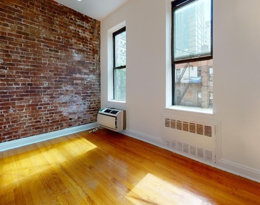 East 93rd Street - Photo Thumbnail 10