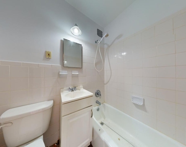 East 93rd Street - Photo Thumbnail 5
