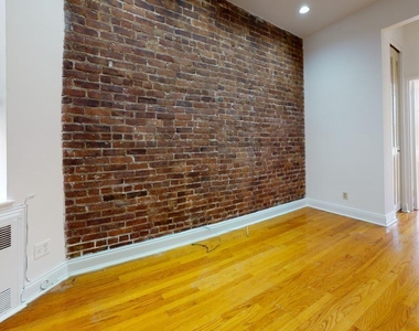 East 93rd Street - Photo Thumbnail 9