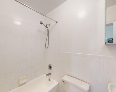 East 73rd Street - Photo Thumbnail 2