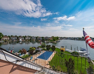 37 Crescent Cove Circle - Photo Thumbnail 21