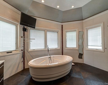 37 Crescent Cove Circle - Photo Thumbnail 37