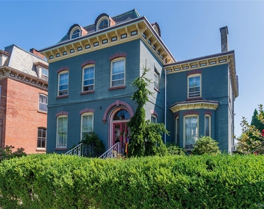 266 Grand Street - Photo Thumbnail 9