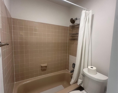 733 Jacqueline Drive - Photo Thumbnail 7