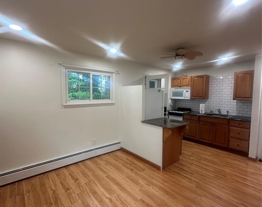 733 Jacqueline Drive - Photo Thumbnail 2