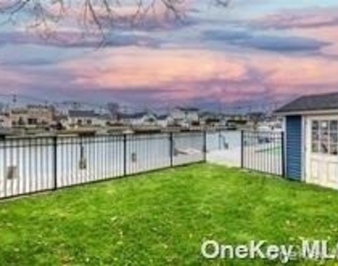 121 Forest Avenue - Photo Thumbnail 10