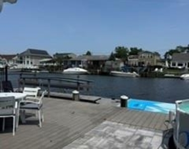 121 Forest Avenue - Photo Thumbnail 43
